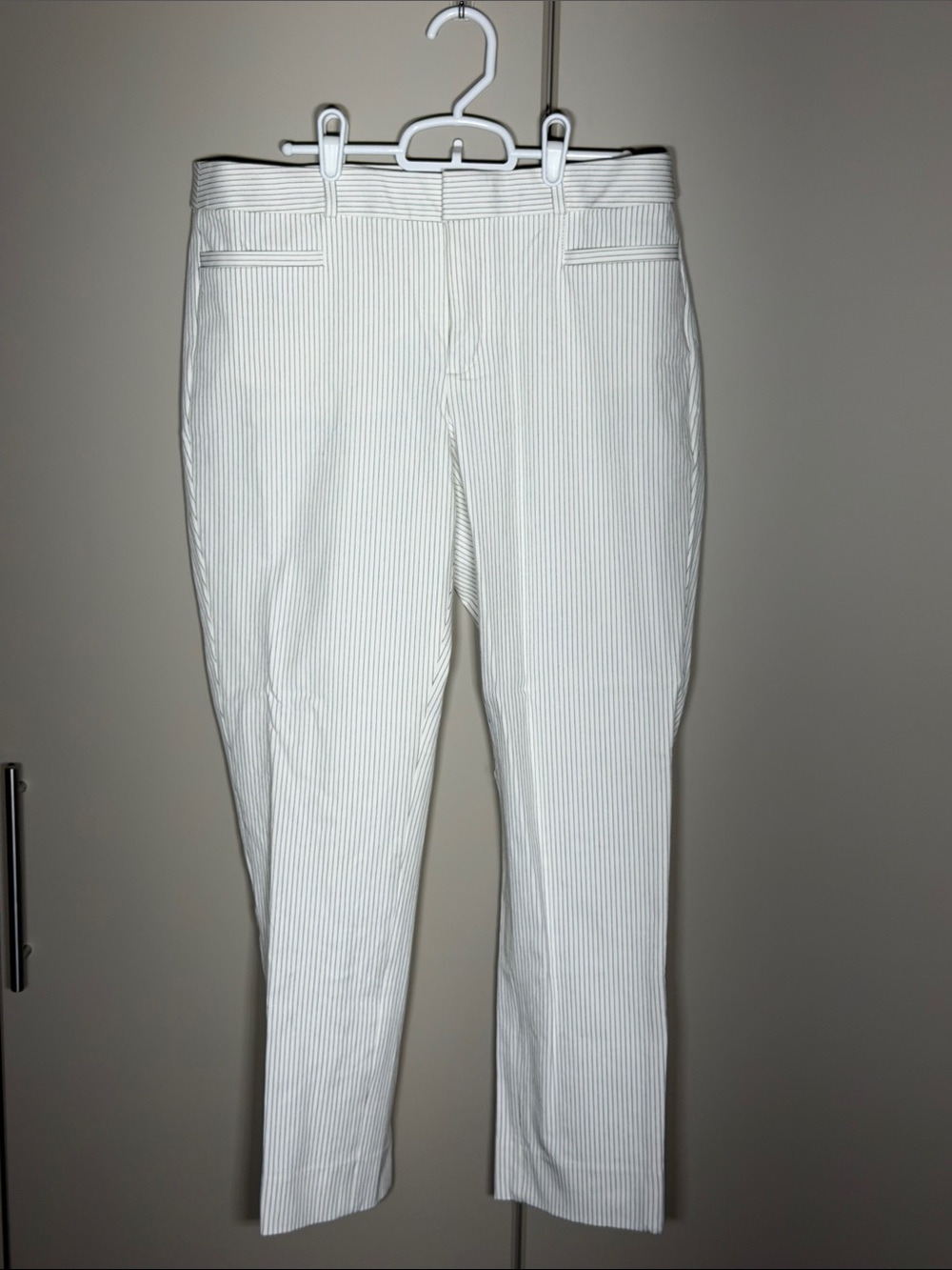 White Pinstripe Women’s Chinos - banana republic - NWT - size 10